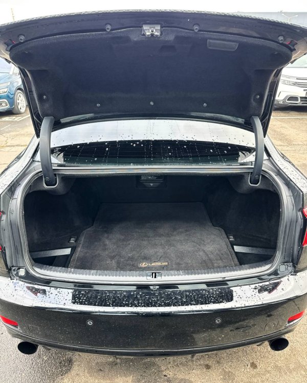 Lexus IS II - Image 14