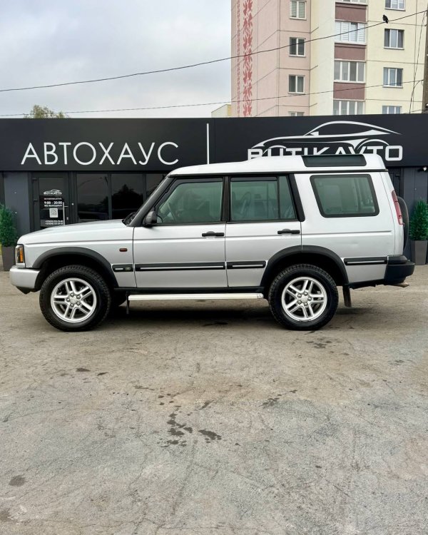 Land Rover Discovery II - Image 4