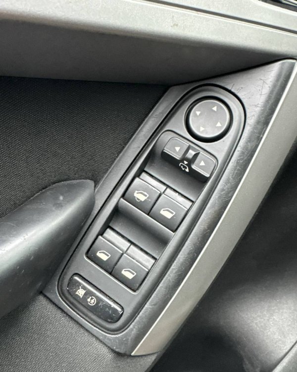 Citroen C4 Grand Picasso - Image 19