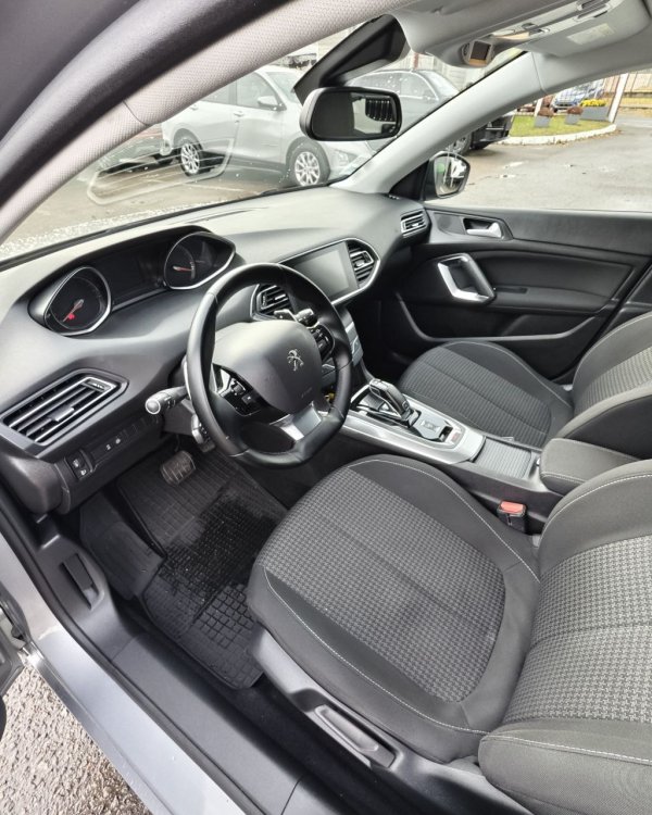 Peugeot 308 T9 · Рестайлинг - Image 10
