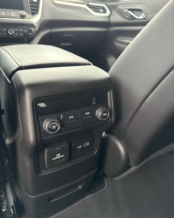 GMC Acadia II · Рестайлинг - Image 16