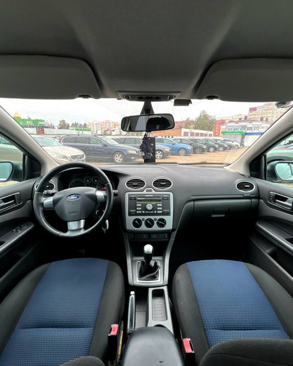 Ford Focus II - Image 12