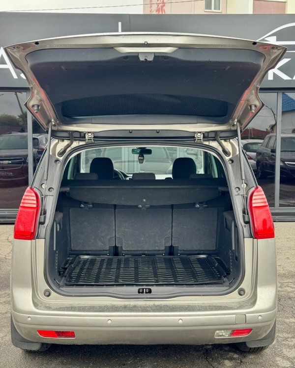 Peugeot 5008 I - Image 14