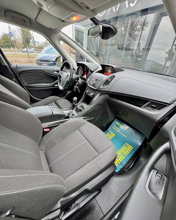 Opel Zafira C - Image 14