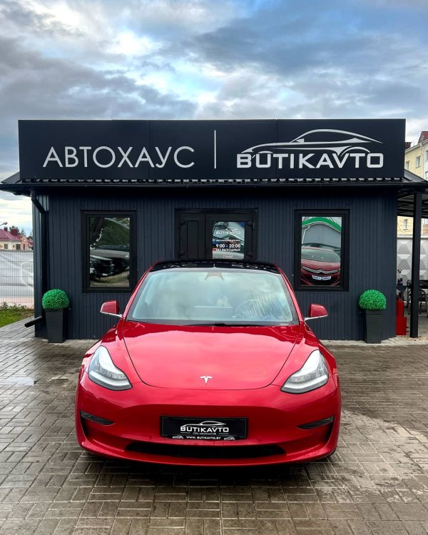 Tesla Model 3 I - Image 2