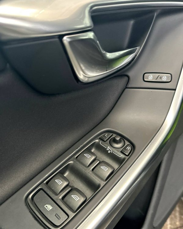Volvo V60 I - Image 9