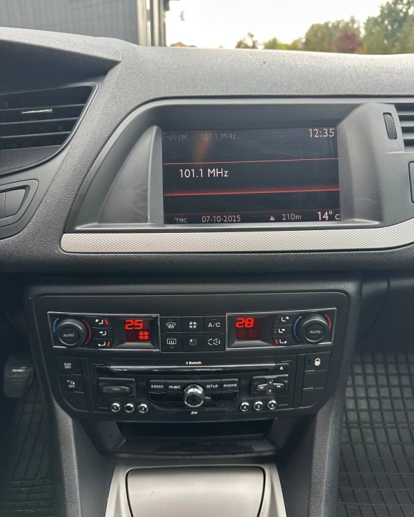 Citroen C5 II - Image 10