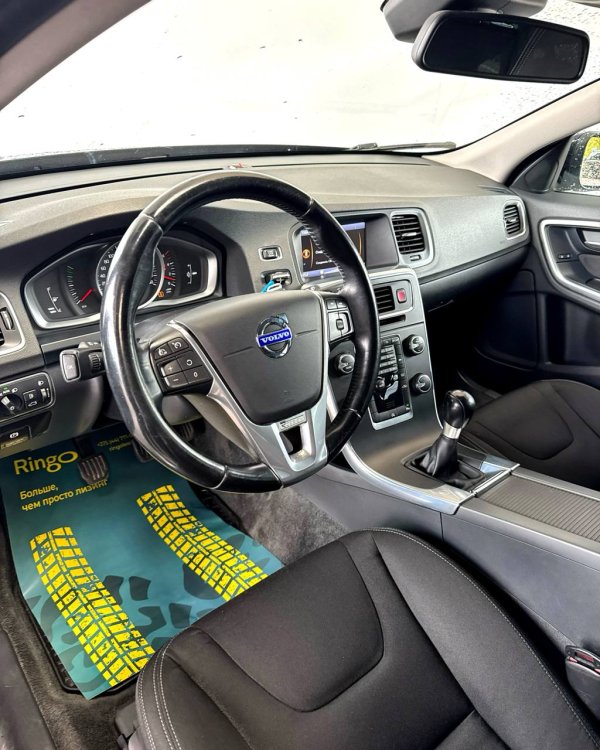 Volvo V60 I · Рестайлинг - Image 11