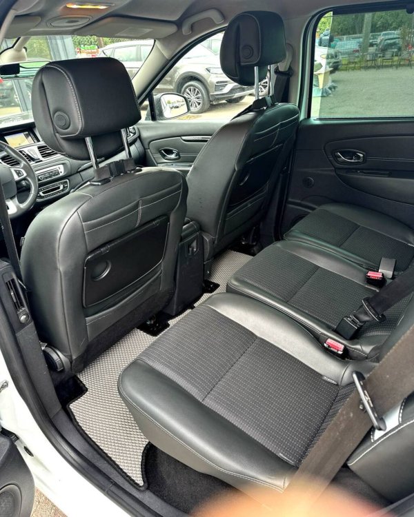 Renault Scenic - Image 12