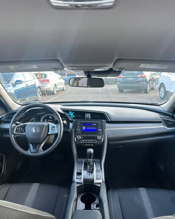 Honda Civic X - Image 9
