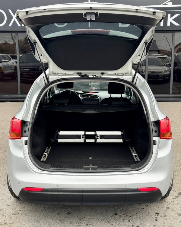 Kia Cee'd II · Рестайлинг - Image 14