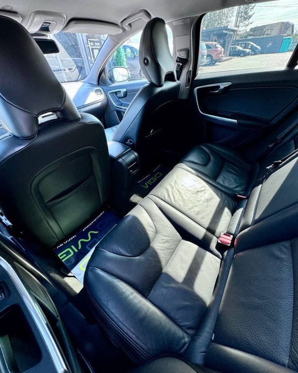 Volvo V60 I - Image 11