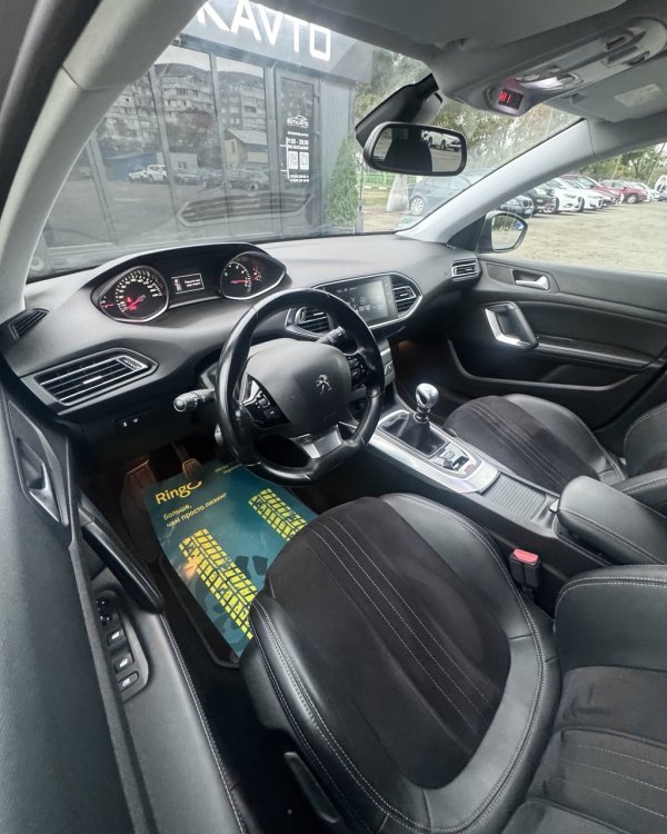 Peugeot 308 T9 - Image 10