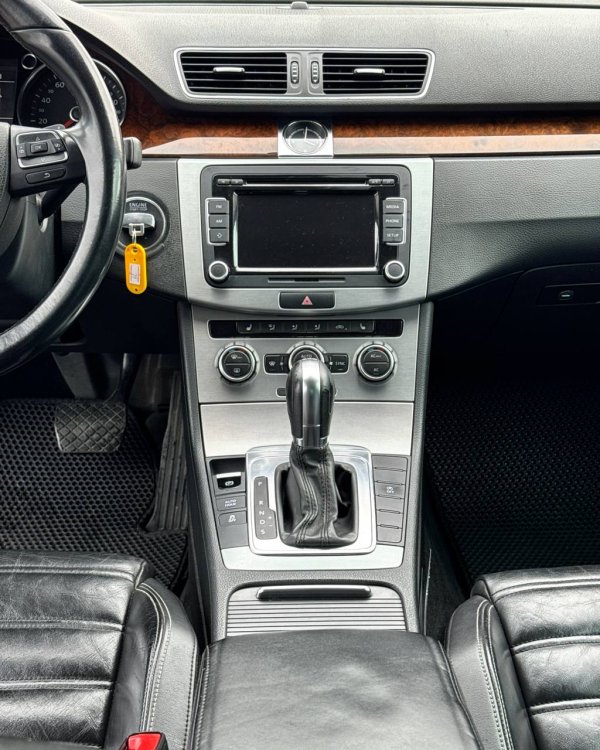 Volkswagen Passat CC I · Рестайлинг - Image 12