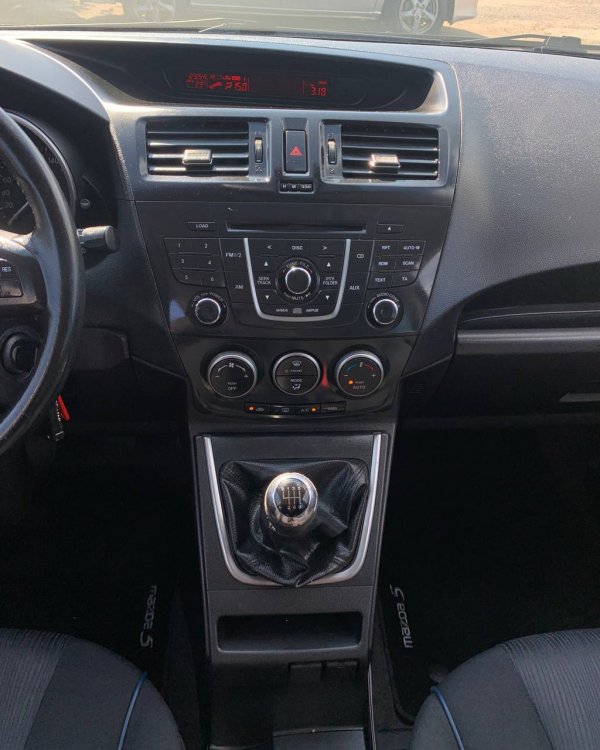 Mazda 5 II - Image 15