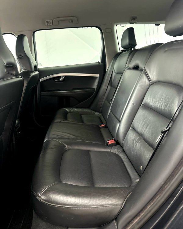 Volvo V70 III - Image 18