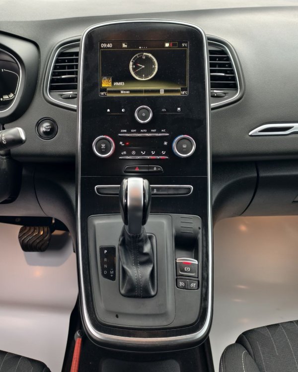 Renault Grand Scenic IV - Image 15