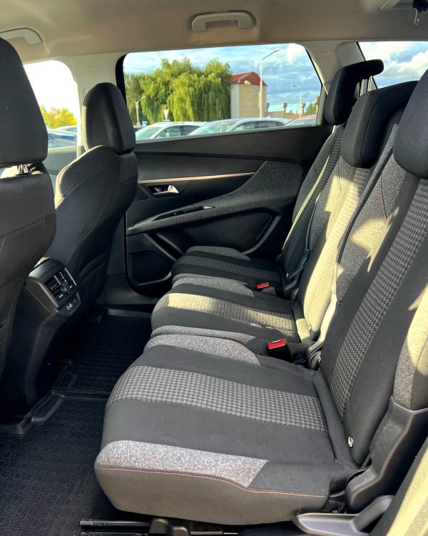 Peugeot 5008 II - Image 16