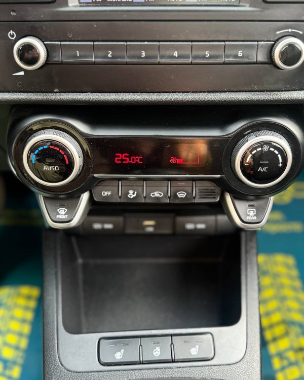 Kia Rio - Image 17