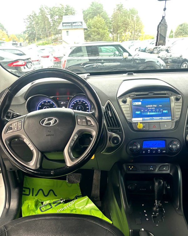 Hyundai ix35 I - Image 12