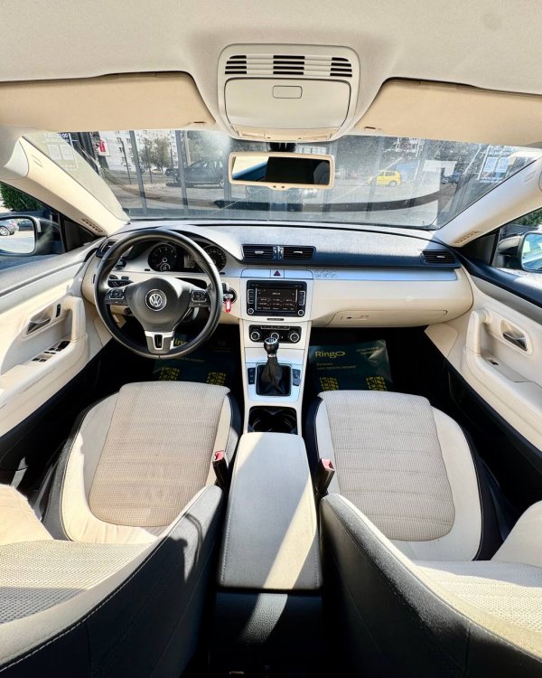 VOLKSWAGEN PASSAT CC - Image 9