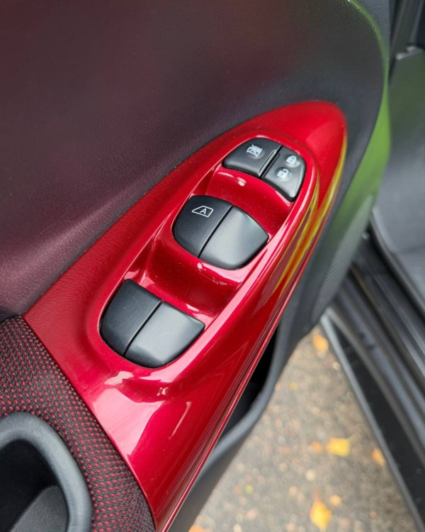 Nissan Juke YF15 - Image 15
