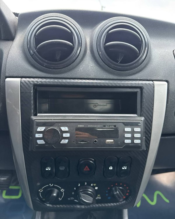 Nissan Almera III (G15) - Image 13