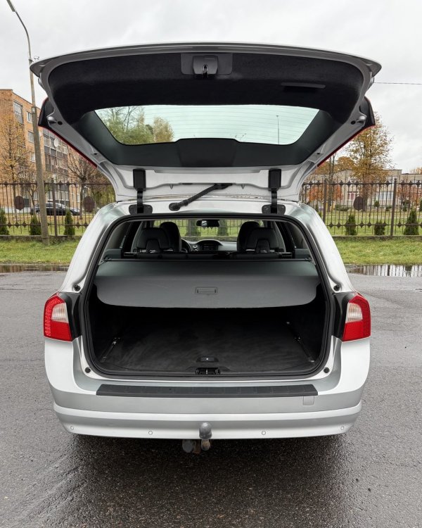 Volvo V70 III - Image 12