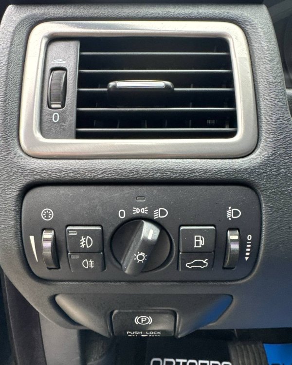 Volvo V70 III - Image 20