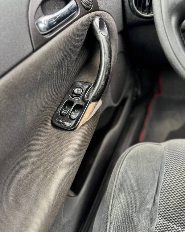 Alfa Romeo 147 I - Image 17
