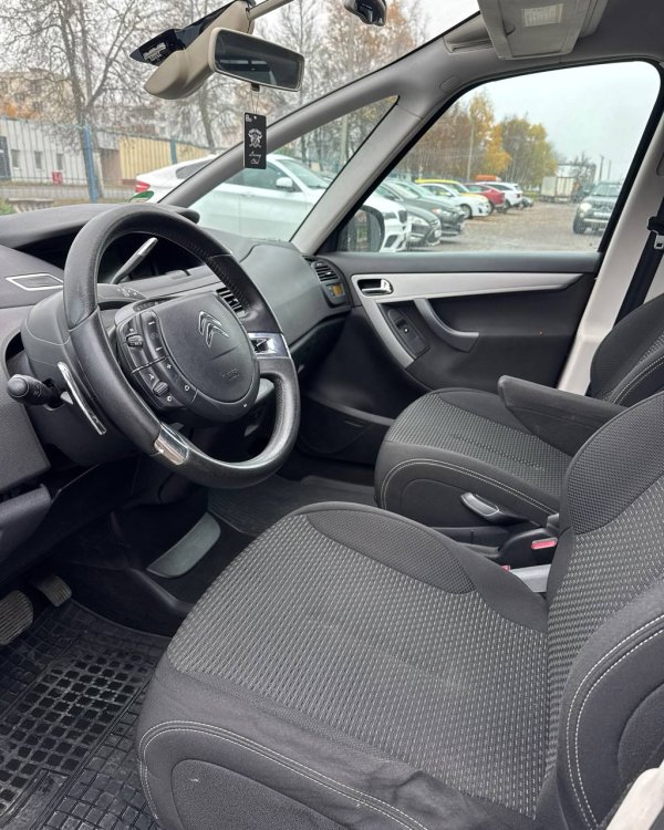 Citroen C4 Grand Picasso - Image 9