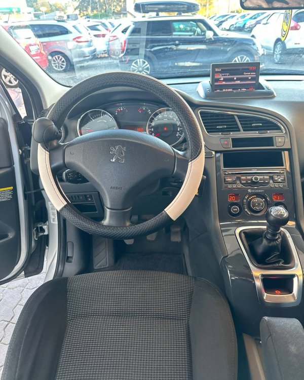 Peugeot 5008 I - Image 11