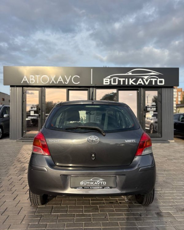 Toyota Yaris II (XP9) · Рестайлинг - Image 5