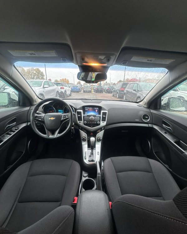 Chevrolet Cruze J300 · Рестайлинг - Image 9