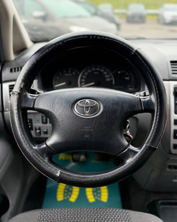 Toyota Avensis Verso I - Image 12